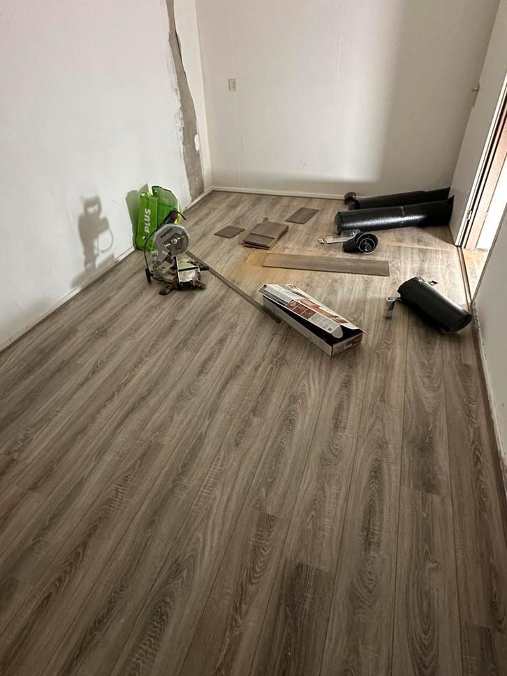 ️Ervaren betaalbaar laminaat installatie (NL sprekend)️, Doe-het-zelf en Verbouw, Vloerdelen en Plavuizen, Zo goed als nieuw, Laminaat