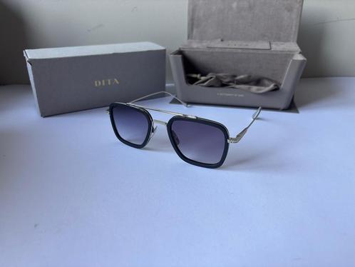 Dita - Flight 006 Zilver met mat zwarte rand + Toebehoren, Sieraden, Tassen en Uiterlijk, Zonnebrillen en Brillen | Heren, Nieuw