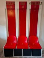 Unieke voetbalstoelen met opbergruimte (voetbal kleedkamer), Huis en Inrichting, Stoelen, Ophalen, Nieuw