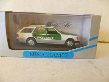 Minichamps Mercedes 250 TD Break Polizei Duitse Politie 1:43 beschikbaar voor biedingen