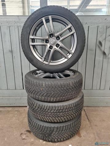 Kia Niro winterset 215 55 17 beschikbaar voor biedingen