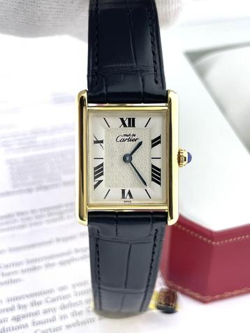 Must de Cartier Tank Large Quartz White Roman Dial 1615 beschikbaar voor biedingen