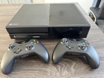 Xbox One met 2 controllers + 6 topgames – Alleen verzenden! beschikbaar voor biedingen