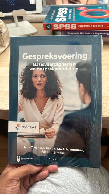 M. Hommes - Gespreksvoering beschikbaar voor biedingen