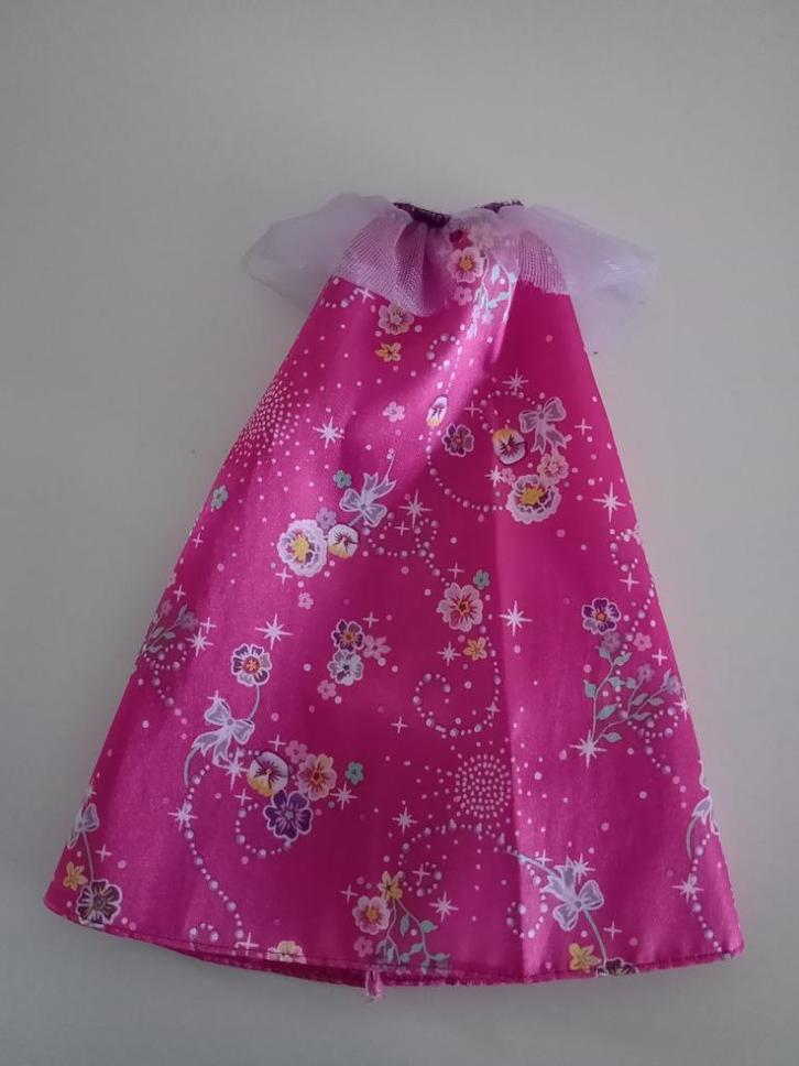 Veel Lange Rokken voor (Barbie) Poppen (13 foto's), Verzamelen, Poppen, Gebruikt, Kleertjes, Ophalen of Verzenden