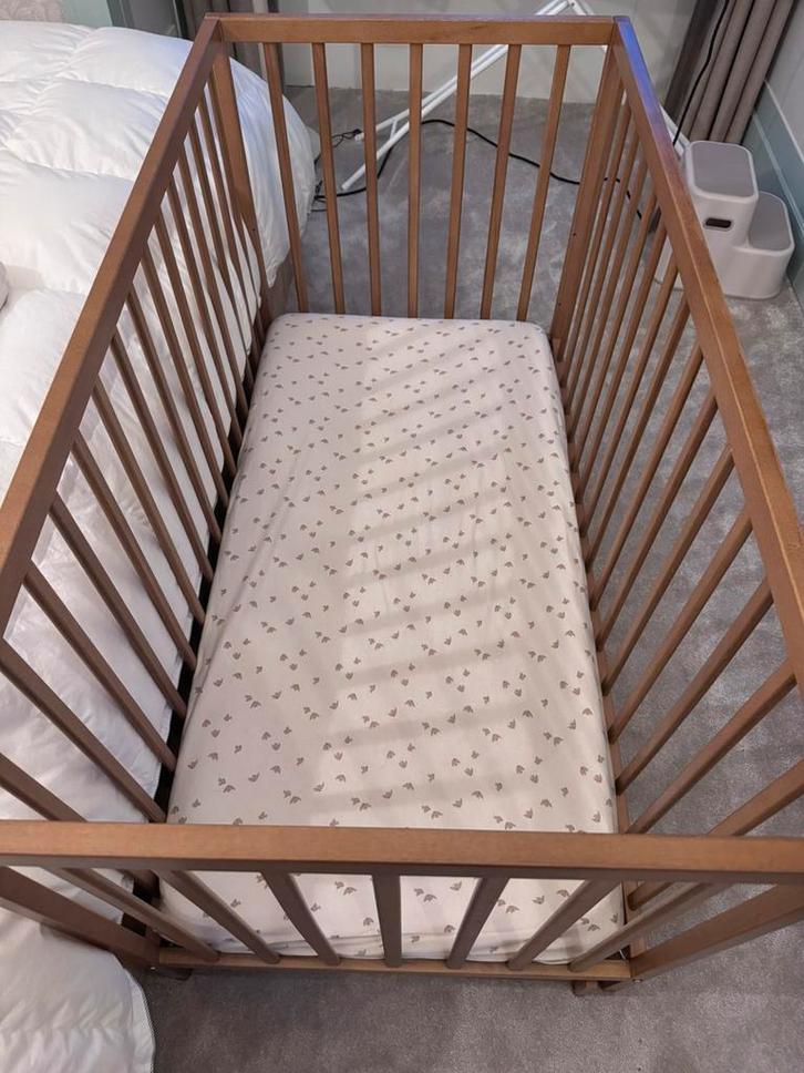 Petit Amelie Ledikant + AeroSleep Revolution Matras, Kinderen en Baby's, Babywiegjes en Ledikanten, Zo goed als nieuw, Ledikant