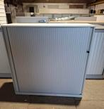 Nette MDF kast met 2 metalen legborden met sleutel, Huis en Inrichting, Kasten | Roldeurkasten en Archiefkasten, Ophalen, Gebruikt