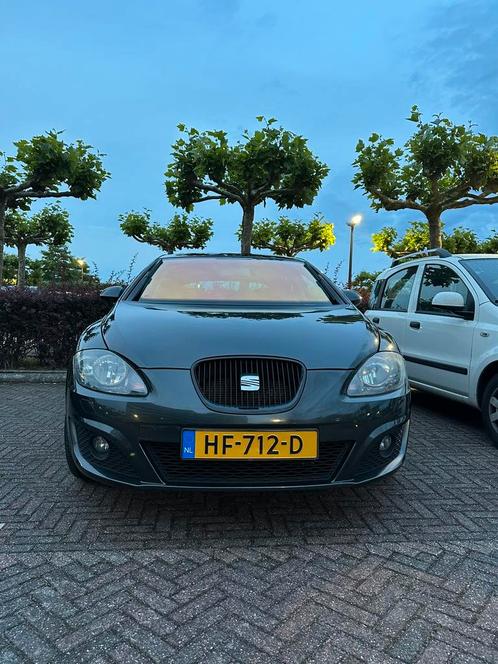 Seat Leon 1.2 TSI 77KW 2011 Grijs, Auto's, Seat, Bedrijf, Leon, Benzine, Euro 5, A, Hatchback, Handgeschakeld, Geïmporteerd, Zilver of Grijs
