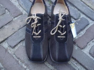 GRATIS VERZENDEN NIEUWE BRUINE LEREN HARTJES SNEAKERS 36 beschikbaar voor biedingen
