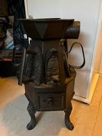 Antieke strijkijzer kachel gietijzer, Ophalen, Zo goed als nieuw, Hout, Houtkachel