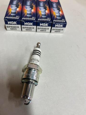NGK bougies BPR9EIX 6853 Iridium beschikbaar voor biedingen