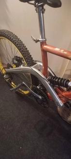 Fiets downhill, Fietsen en Brommers, Fietsen | Heren | Herenfietsen, Gebruikt, Versnellingen, 65 cm of meer, Ophalen