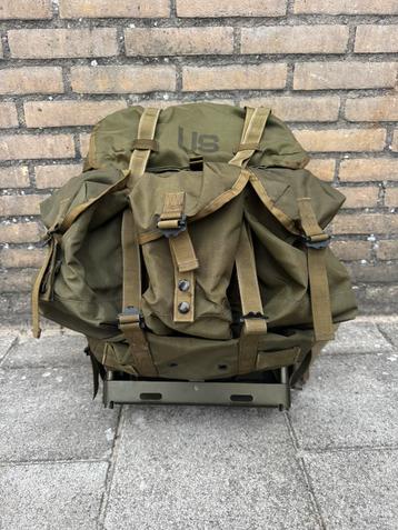 Medium LC-1 Alice Pack Combat Nylon met Frame beschikbaar voor biedingen