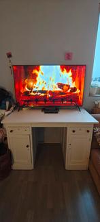 Houten bureau in het wit Afmeting 120x70x77 GRATIS OPHALEN!!, Huis en Inrichting, Bureaus, Ophalen, Gebruikt