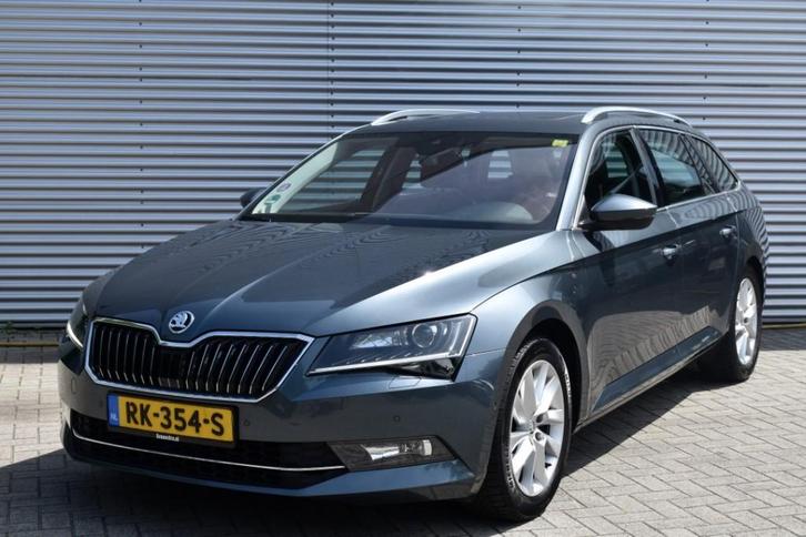 Skoda SUPERB COMBI 1.4 TSI DSG7 STYLE BUSINESS / P.DAK / EL., Auto's, Skoda, Bedrijf, Superb, ABS, Airbags, Android Auto, Apple Carplay