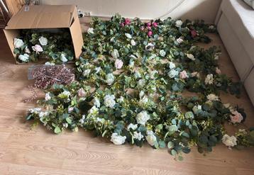 Bloemen rozen slingers bruiloft decoratie beschikbaar voor biedingen