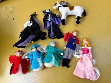 Disney poppen  beschikbaar voor biedingen
