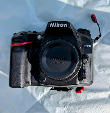 Complete Camera Set Nikon D7100- Weinig Gebruikt! beschikbaar voor biedingen