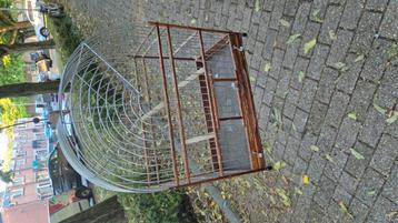 Tropische vogelkooi twa twa picolet beschikbaar voor biedingen