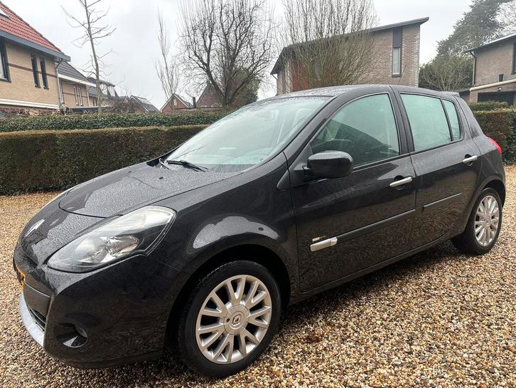 Renault Clio 1.2 TCE 5-DRS 2009 | CRUISE | AIRCO | TREKHAAK|, Auto's, Renault, Bedrijf, Clio, ABS, Airbags, Airconditioning, Bluetooth