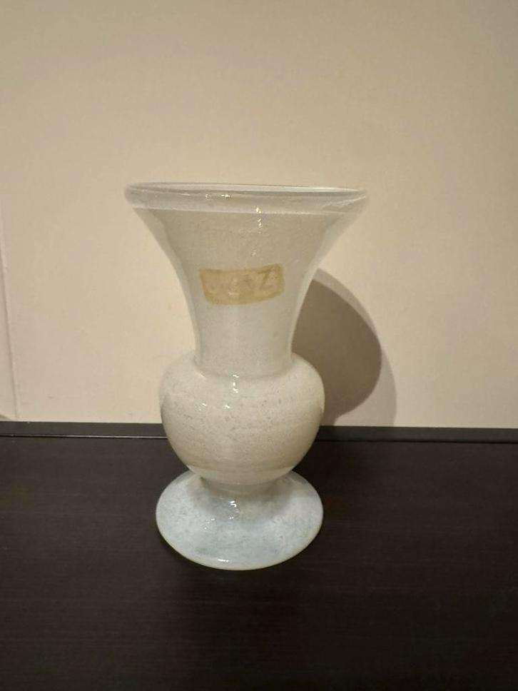 Dutz Vaasje - Elegant Design, Huis en Inrichting, Woonaccessoires | Vazen, Zo goed als nieuw, Wit, Minder dan 50 cm, Glas, Ophalen of Verzenden