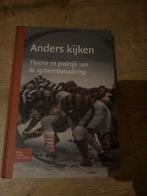 Anders Kijken - Joop Willemse, Ophalen of Verzenden, Gelezen