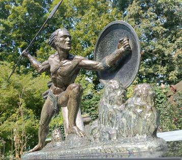Art deco strijder van MARCEL BOURAINE samac spelter beschikbaar voor biedingen