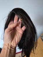 zwarte pruik halflang haar, Carnaval, Maat 46/48 (XL) of groter, Ophalen of Verzenden, Zo goed als nieuw