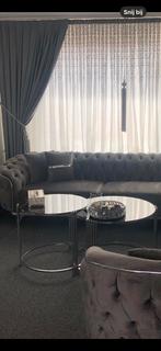 Salontafels twee zwart glas en zilver voetten, Huis en Inrichting, Tafels | Salontafels, Rond, Minder dan 50 cm, 50 tot 100 cm