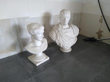 Bustes van Romeinse keizer en gemalin. (kunststof) beschikbaar voor biedingen