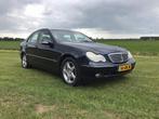 Mercedes-Benz C-Klasse 2.6 C240 Sedan AUT 2001 Tanzanit met., Automaat, Achterwielaandrijving, 74 €/maand, Zwart