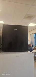 Koelkast (minibar), Witgoed en Apparatuur, Ophalen, Zonder vriesvak, Minder dan 85 cm, Minder dan 75 liter