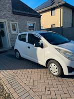 Chevrolet Spark 1.0 Bifuel 2012 Wit, Auto's, 15 km/l, 4 cilinders, Wit, Origineel Nederlands