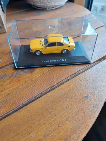 MODELAUTO TOYOTA COROLLA KE25  beschikbaar voor biedingen