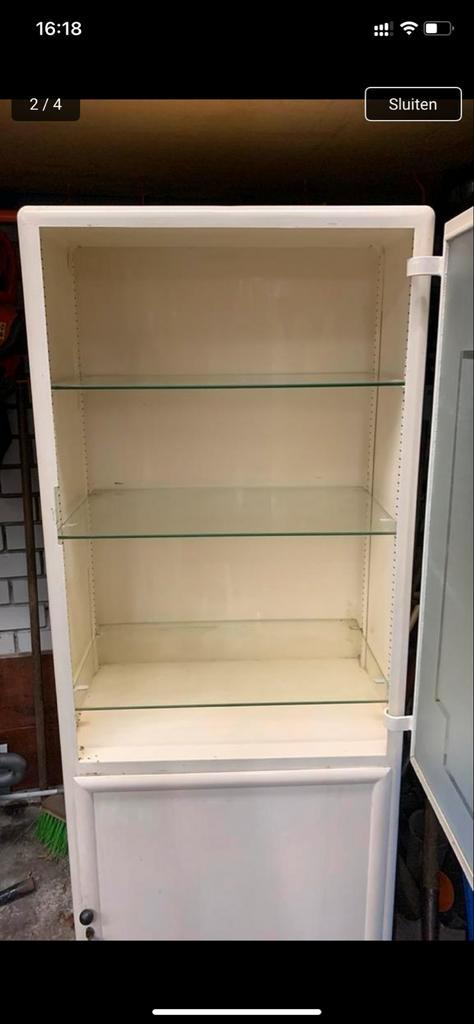 Oude Apothekerskast met glazen planken, Huis en Inrichting, Kasten | Vitrinekasten, Gebruikt, 150 tot 200 cm, Minder dan 50 cm