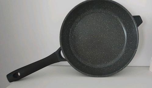 Home creation koekenpan 28 cm, Huis en Inrichting, Keuken | Potten en Pannen, Zo goed als nieuw, Koekenpan of Braadpan, Inductieplaat