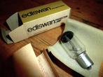 nieuwe lamp EDISWAN 220V 50W B 15s als nieuw in doosje, Audio, Tv en Foto, Filmrollen, Ophalen of Verzenden, 16mm film