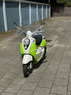 Sym mio snorscooter apple mint kleur nieuwstaat, Fietsen en Brommers, Scooters | SYM, Ophalen of Verzenden, Zo goed als nieuw