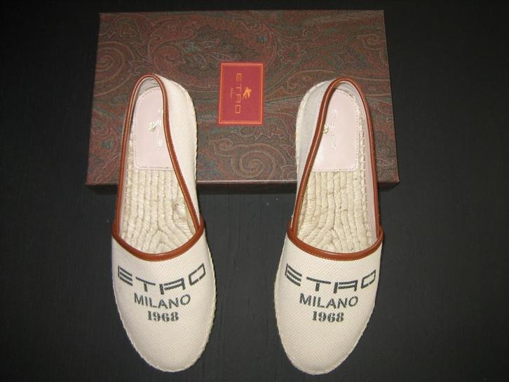 Etro nieuw in doos 39 Hog Pra Burb, Kleding | Dames, Schoenen, Nieuw, Espadrilles of Moccasins, Ophalen of Verzenden