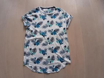 Hollister wit t-shirt met bloemen print maat S beschikbaar voor biedingen