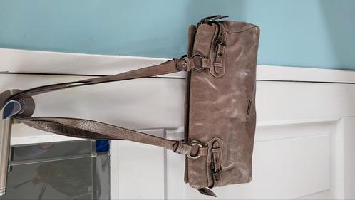 Claudio Ferrici leren tas taupe bruine schoudertas als nieuw, Sieraden, Tassen en Uiterlijk, Tassen | Schoudertassen, Zo goed als nieuw