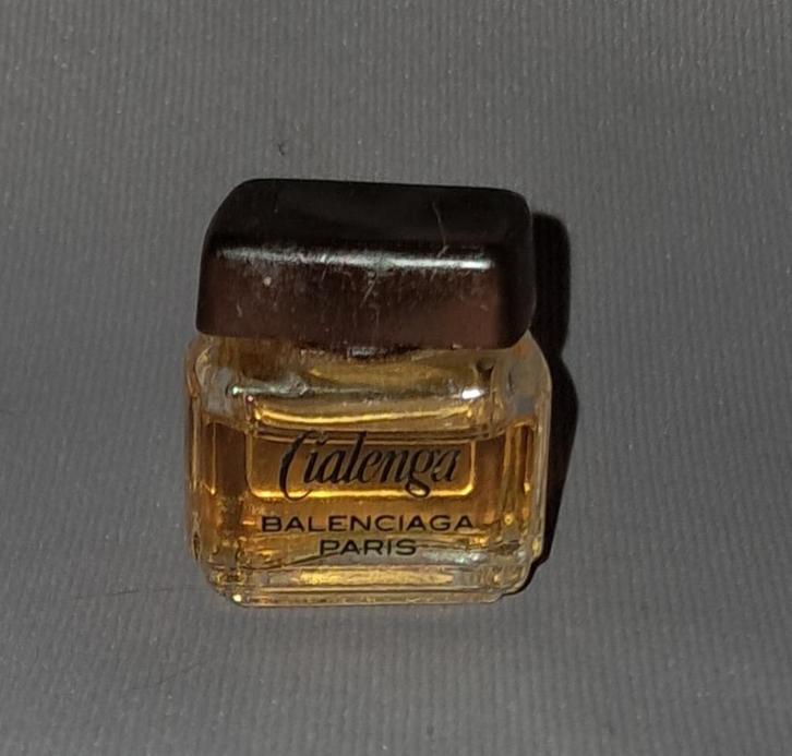 Volle parfum mini Balenciaga Cialenga, Verzamelen, Parfumverzamelingen, Zo goed als nieuw, Miniatuur, Gevuld, Ophalen of Verzenden