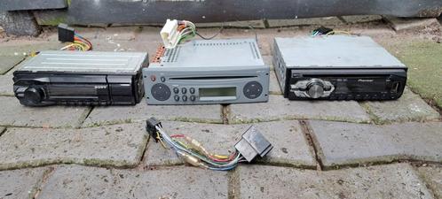 te koop 3 verschillende auto radio s, Auto diversen, Autoradio's, Zo goed als nieuw, Ophalen of Verzenden
