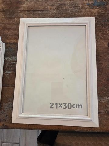fotolijst 21 x 30 cm wit beschikbaar voor biedingen