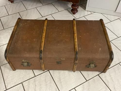 Antieke hutkoffer/ reiskoffer, Antiek en Kunst, Curiosa en Brocante, Ophalen