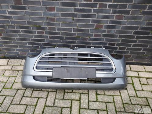 Daihatsu Trevis 2005 - 2010 voorbumper grijs met grille €175, Auto-onderdelen, Carrosserie en Plaatwerk, Bumper, Daihatsu, Voor