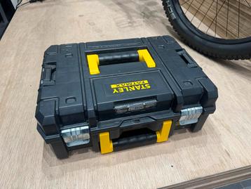 Stanley fatmax prostack dewalt koffer beschikbaar voor biedingen