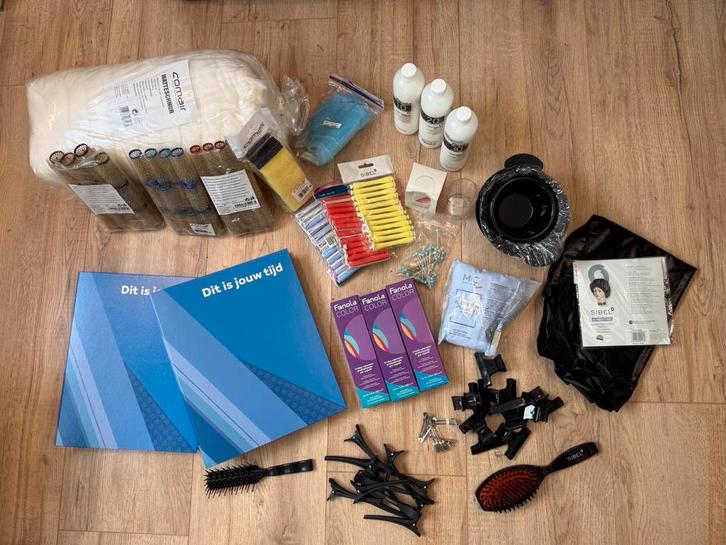 NHA cursus kapper, Hobby en Vrije tijd, Cursusmateriaal, Zo goed als nieuw, Persoonlijke verzorging, Boek, Ophalen of Verzenden