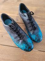 Voetbal schoenen - maat 43, Maat XS of kleiner, Ophalen of Verzenden, Zo goed als nieuw, Schoenen