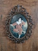 Vintage metalen lijst Jongen in rood fluwelen bol glas, Minder dan 50 cm, Zo goed als nieuw, Minder dan 50 cm, Verzenden